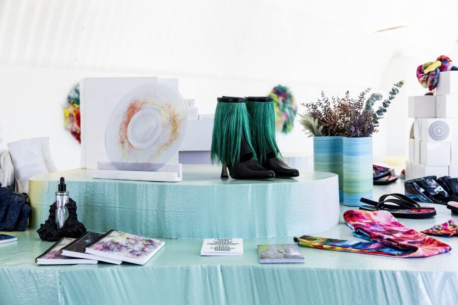 Reykjavík: Multi-Sensory Art Installation Chromo Sapiens - Who will enjoy this most?