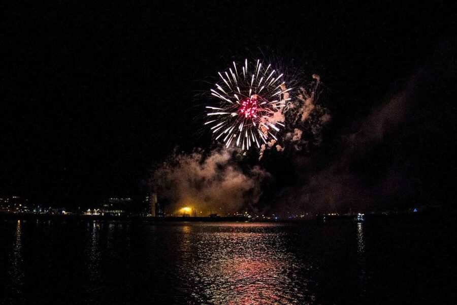 Reykjavik: New Year's Eve Fireworks Cruise - Key points at a glance