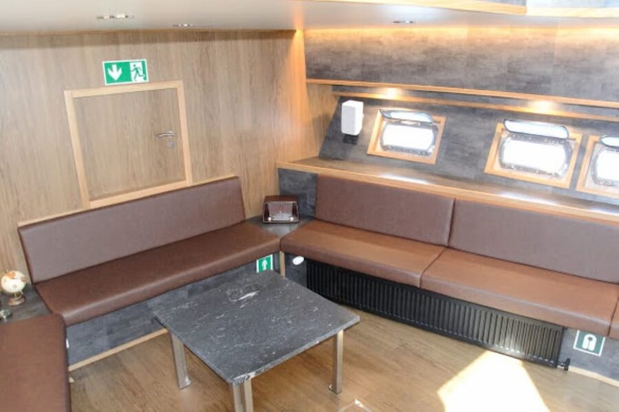 Reykjavík: New Year's Eve Northern Lights Yacht Cruise - FAQ