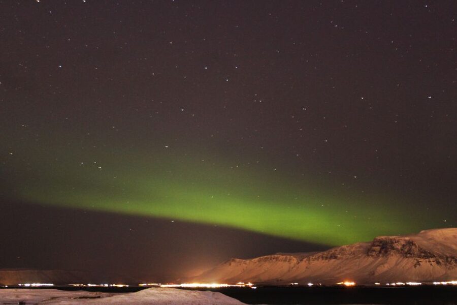 Reykjavík: Northern Lights Cruise - The Imagine Peace Tower from October to December