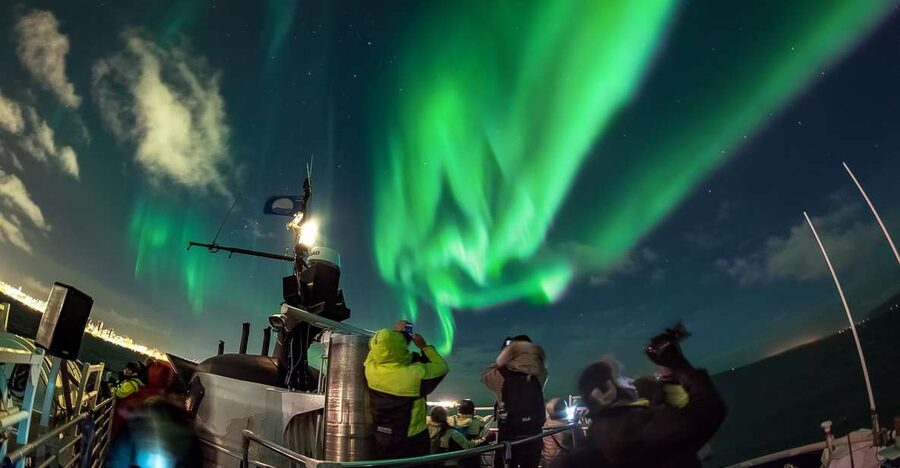 Reykjavik: Northern Lights Guided Boat Tour - Searching for the aurora over the North Atlantic