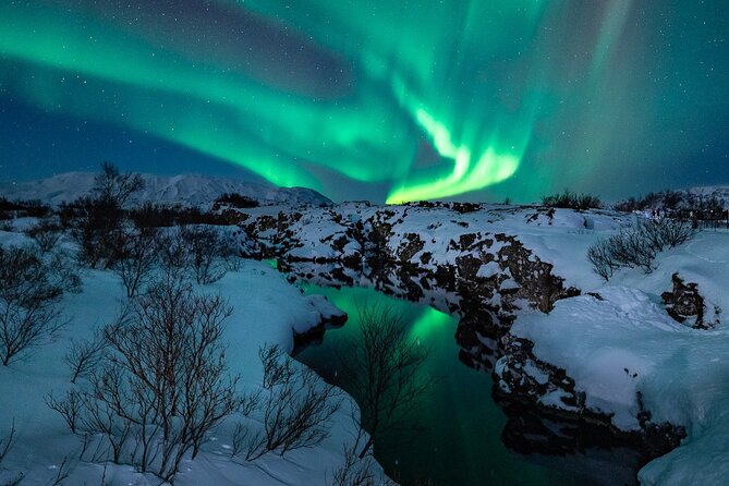 Reykjavik Northern Lights Tour with Professional Photographer - Why a private aurora chase works better than one fixed stop