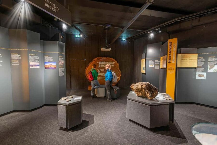 Reykjavik: Perlan Museum Wonders of Iceland Entrance Ticket - Volcanoes, lava, and the island’s fiery beginning