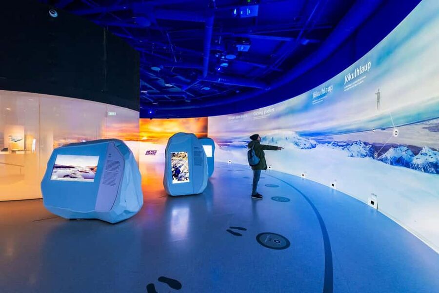 Reykjavik: Perlan Museum Wonders of Iceland Entrance Ticket - Café prices, timing, and practical planning