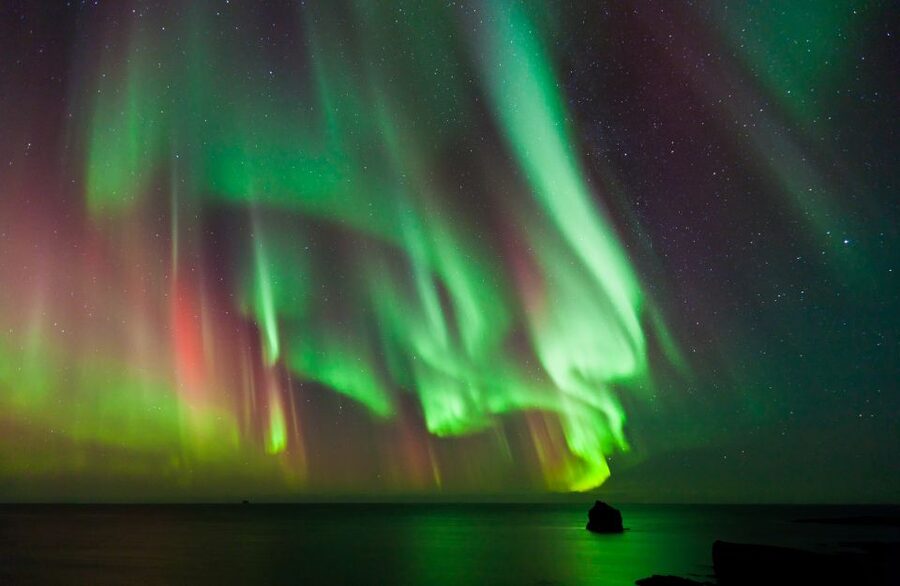 Reykjavik: Premium Northern Lights Tour with Free Photos - Why the changing route matters