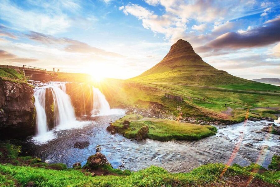 Reykjavik: Private Snaefellsnes and Kirkjufell Jeep Tour - Arnarstapi’s Cliffs and Fishing Village