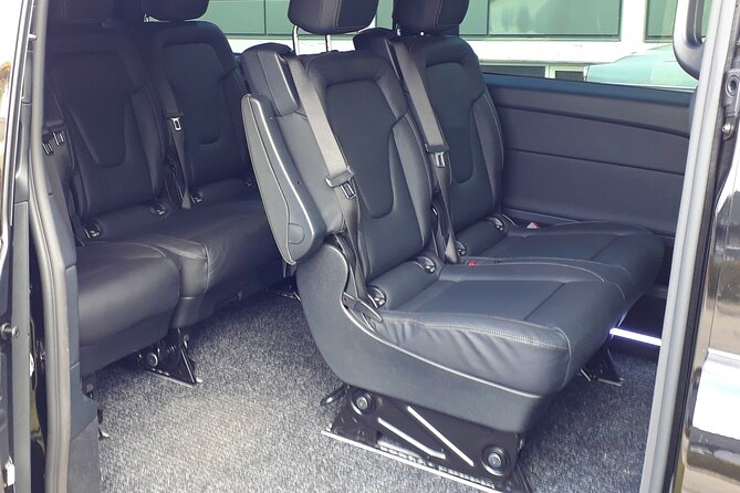 Reykjavik-Private Transfer to/from Keflavík Airport - A straightforward start in Reykjanes