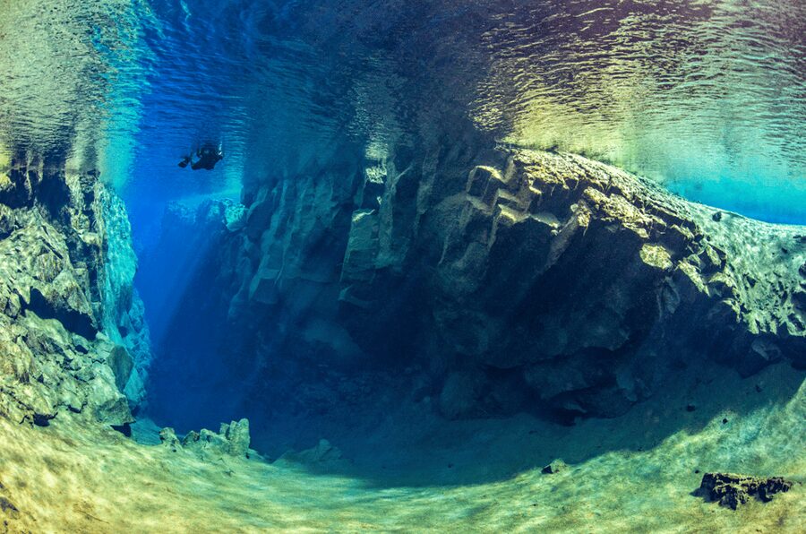 Reykjavík: Silfra Fissure Snorkeling between Two Continents - The safety briefing and the first minutes in the water