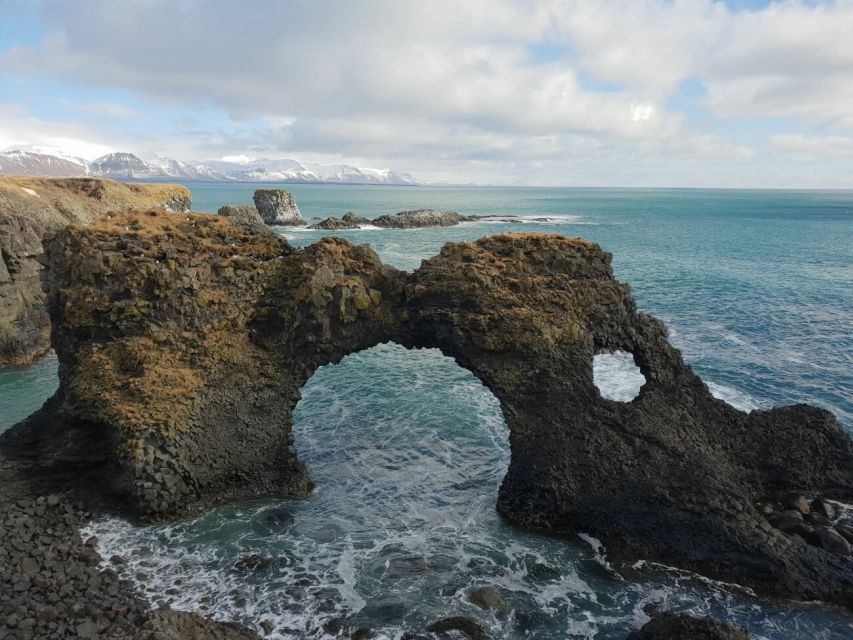 Reykjavik: Small-Group Snæfellsnes Day Trip - Kirkjufell and the classic Iceland photo