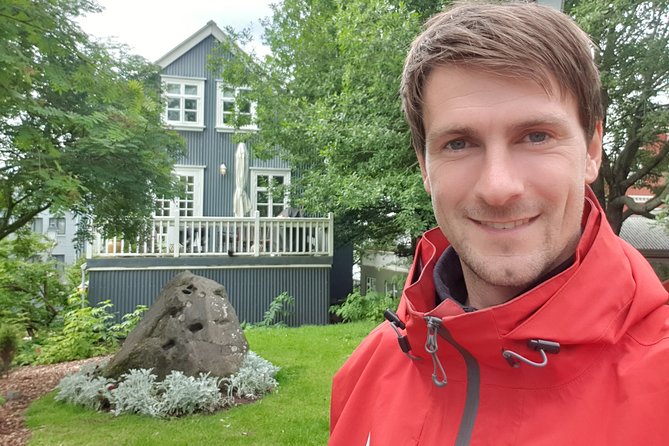 Reykjavík Small group Walking Tour - by CityWalk - Arnarhóll and Iceland’s first settlers