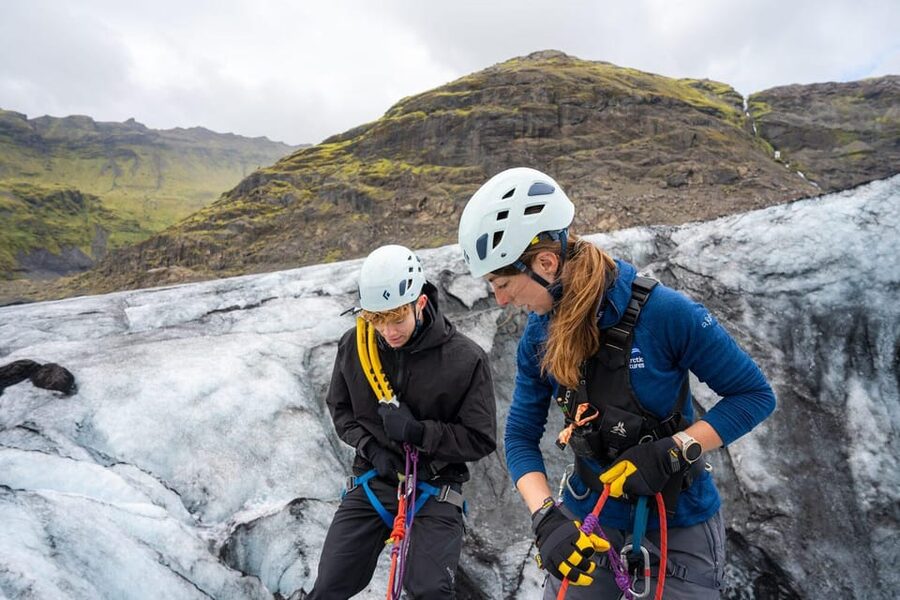 Reykjavík: Sólheimajökull Glacier Hike & Ice Climbing Intro - Choosing between Reykjavík pickup and meeting at the glacier