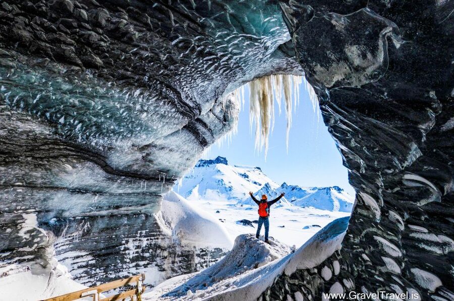 Reykjavik: South Coast and Katla Ice Cave Small Group Tour - Seljalandsfoss and Skógafoss: two very different waterfalls