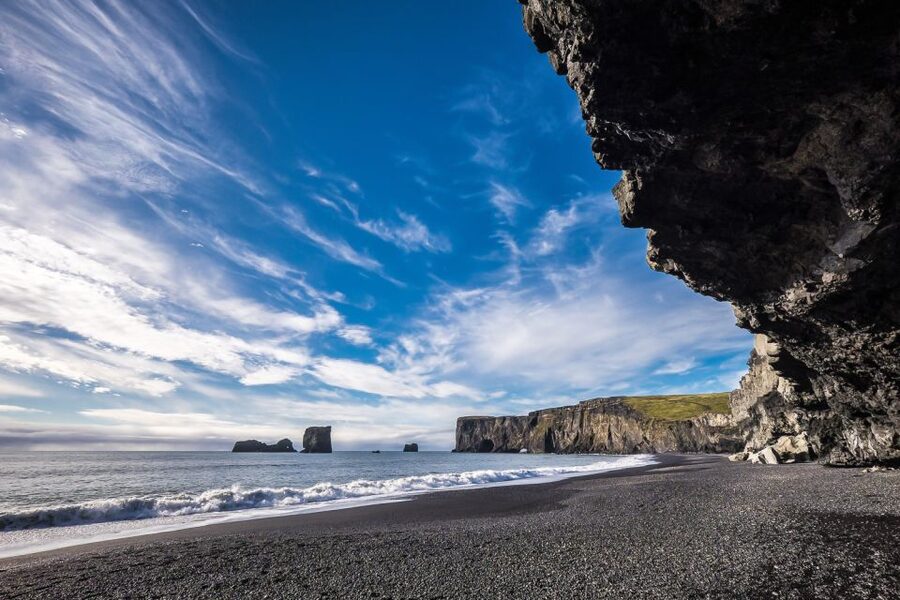Reykjavík: South Coast Waterfalls, Black Sand & Glacier Tour - The guide can make or break a long bus day
