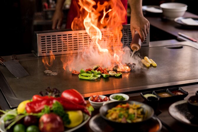 Reykjavik Teppanyaki 7 Course Menu and Fire Show with Cocktail - Service depends on the night and the crowd