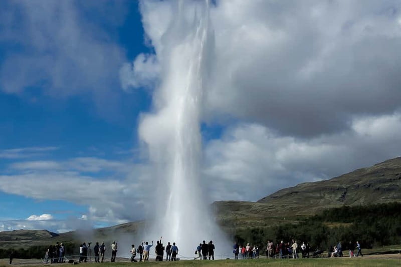 Reykjavik: The Golden Circle Day Tour - Guides, stories, and the human side of the trip