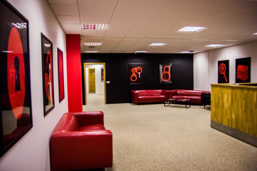 Reykjavik: The Scientist Escape Room Game - Searching the Scientist’s Office