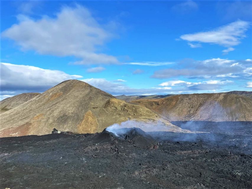 Reykjavík: Volcano Eruption Site and Reykjanes Hiking Tour - What the $126 price really covers