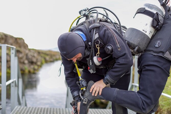 Silfra: Diving Between Tectonic Plates and Pick Up from Reykjavik - A full briefing before you enter the fissure