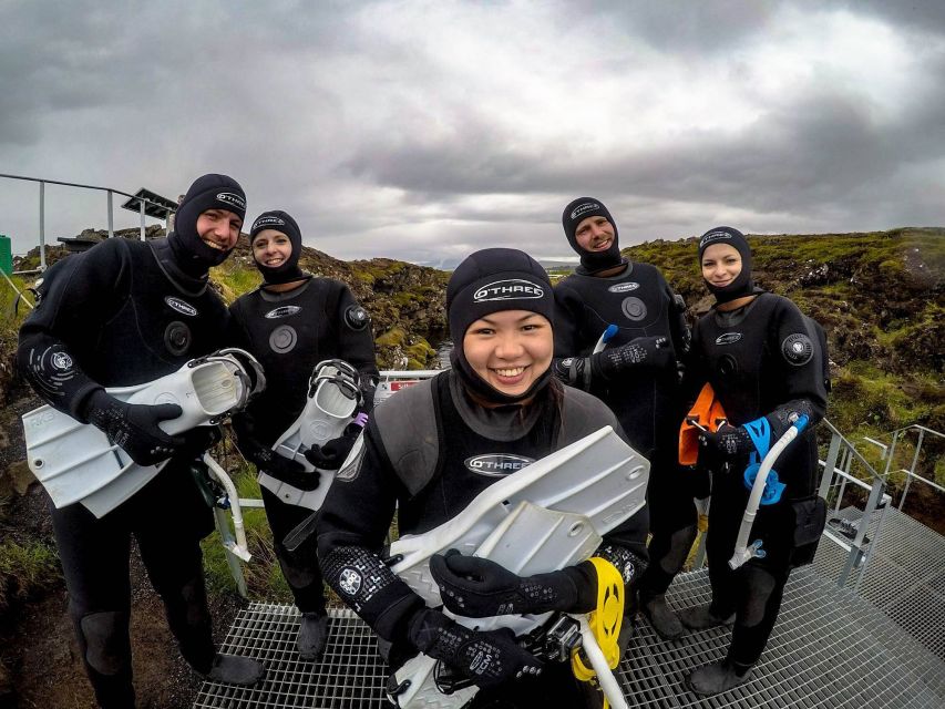 Silfra: Fissure Snorkeling Tour with Underwater Photos - Who should book this experience