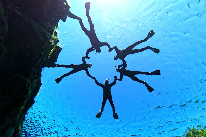 Silfra Wetsuit Snorkeling - Meet on Location | Free Photos - Meeting at P5 and getting ready