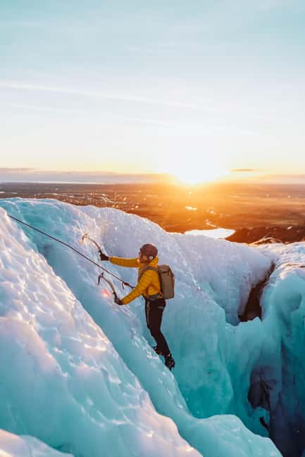 Skaftafell: Glacier Hike & Ice Climbing Adventure - Walking across rugged Vatnajökull ice