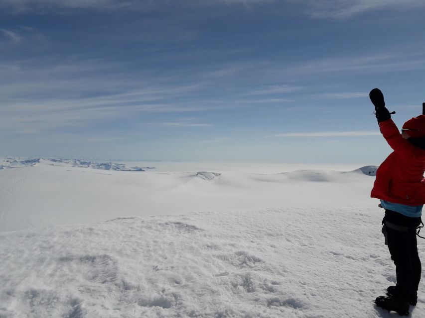Skaftafell: Hvannadalshnjúkur Glacier Guided Hike - What the $766 price includes