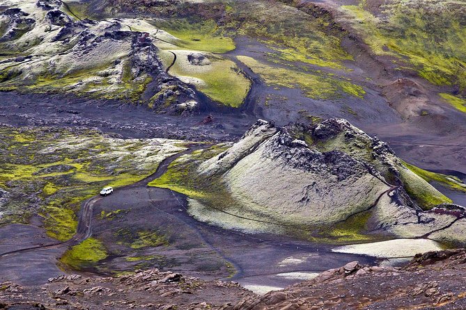 Small Group Day Tour to Lakagigar volcano by Super Jeep from Klaustur - Starting in Kirkjubæjarklaustur