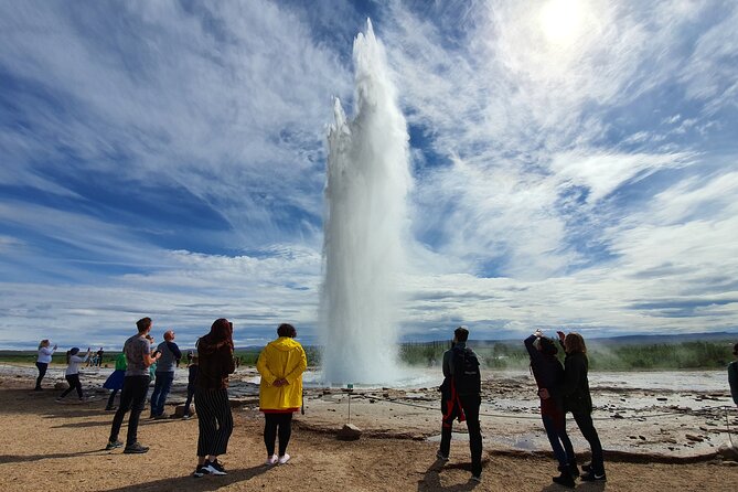 Small-Group Golden Circle, Blue Lagoon with Ticket & Kerid Crater - Why this 11-hour route works for a first Iceland visit