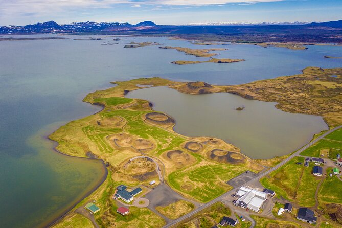 Small-Group Lake Mývatn Tour from Akureyri - What the vehicle and group size mean