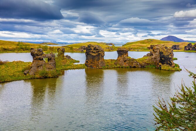 Small-Group Lake Mývatn Tour from Akureyri - Lunch, water, and the pace of the day