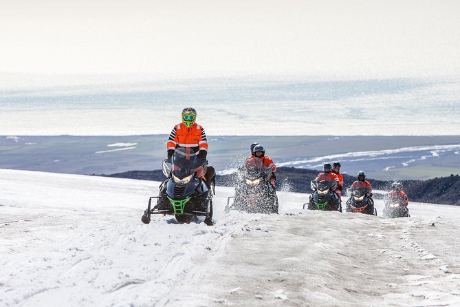 Snowmobiling Experience on Mýrdalsjökull Glacier - Learning to handle the snowmobile