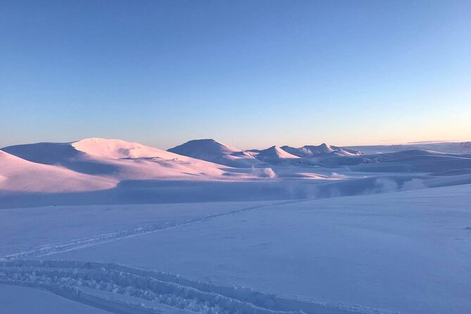 Snowmobiling on Eyjafjallajökull - The 35-Minute Super Jeep Climb