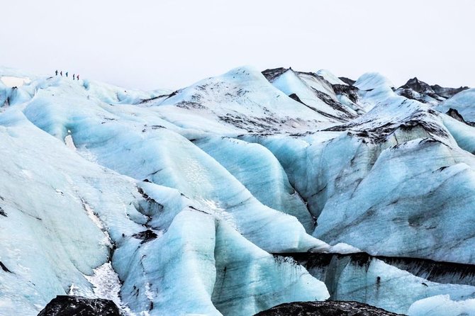 Sólheimajökull Glacier Hike & Ice Climbing Intro - Small Group - Trying the introductory ice climb