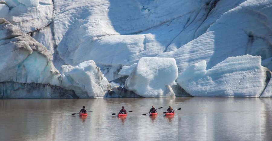 Sólheimajökull: Guided Kayaking Tour on the Glacier Lagoon - Getting dressed for Icelandic water