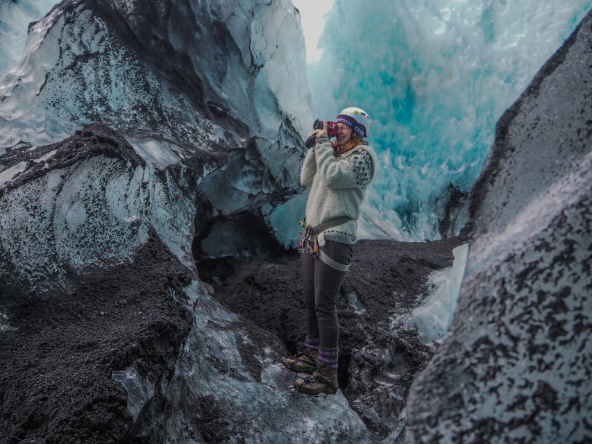 Sólheimajökull Ice Climb and Glacier Hike - Setting up the ice-climbing system