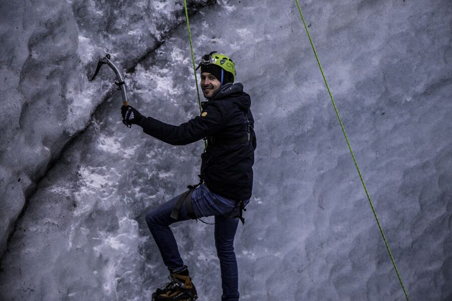Sólheimajökull Ice Climb and Glacier Hike - Who should choose this four-hour outing?