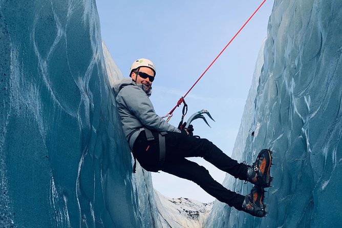 Sólheimajökull Ice Climbing and Glacier Walk - Meeting your guide at the 2:00 pm start