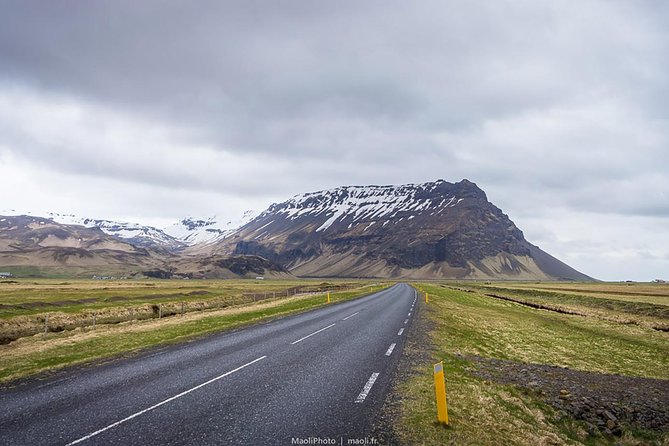 South Coast and Glacier Lagoon Day Trip by Super Jeep from Reykjavik - Dyrhólaey and the black coast near Vík
