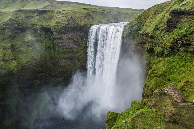 South Coast, Reynisfjara Beach & Waterfalls Small-Group Day Trip from Reykjavik - The minibus, guides, and pace of the day