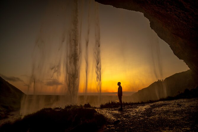 South Iceland Highlights and Northern Lights Combo Full-Day Tour - The Reykjavík break is essential