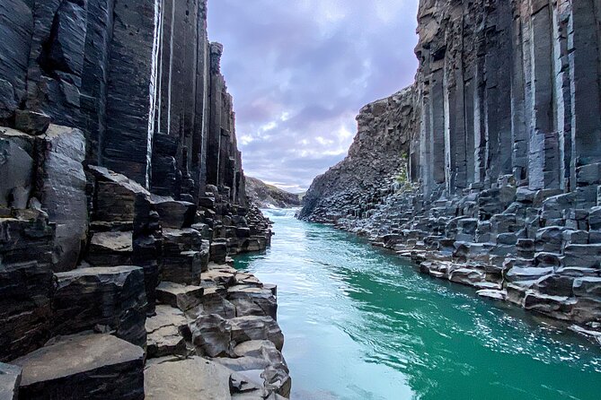 Stuðlagil Canyon and Vök Baths Day Tour - Why Stuðlagil and Vök Baths work well together