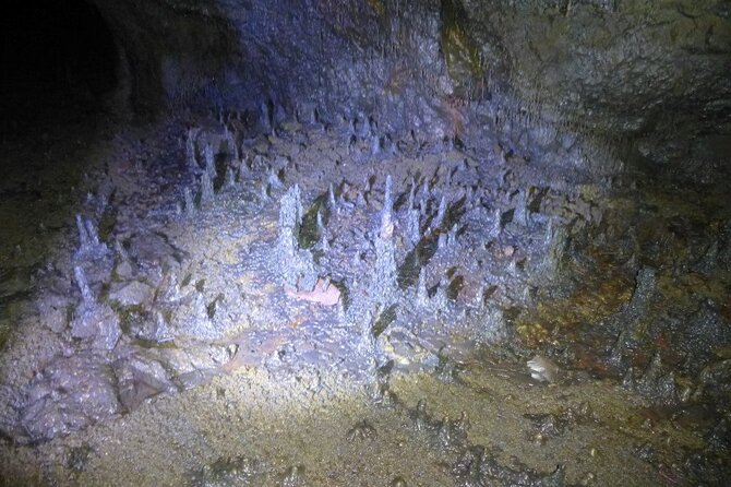 The Cave Explorer - The first steps underground