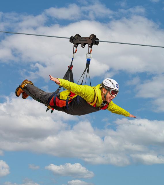 The Falcon : Superman ride with Mega Zipline Iceland - The 500-metre walk through Black Canyon