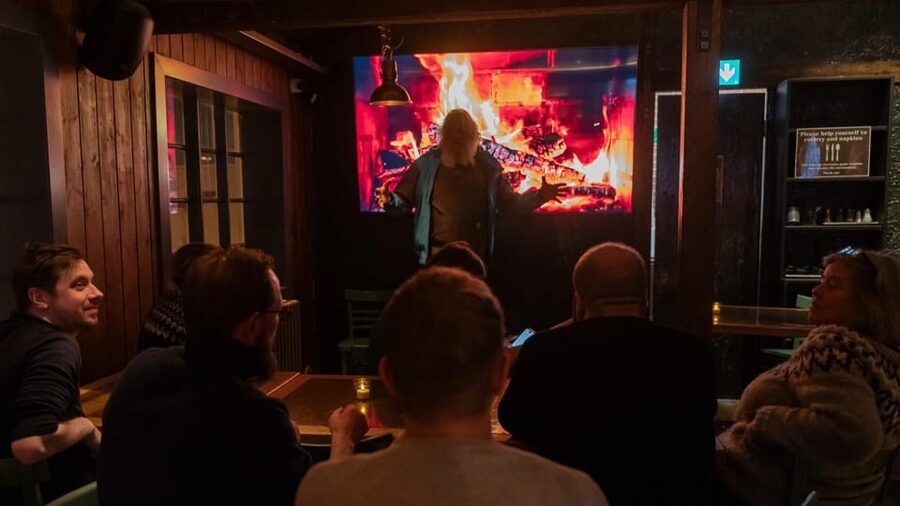The Icelandic Storyteller - Your storyteller shapes the evening
