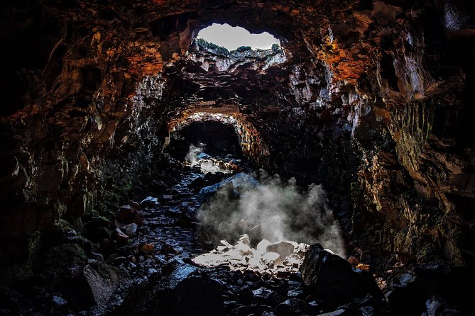 The Lava Tunnel Tour - Raufarhólshellir - Photo opportunities inside the lava tube