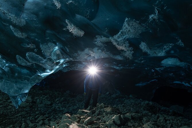 The Original Ice Cave Tour in Jökulsárlón Glacier Lagoon - Guides who make the difference