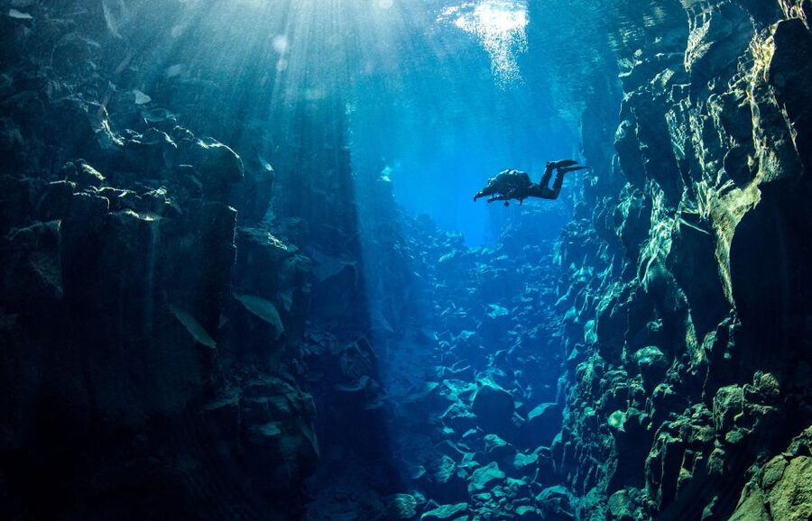 Thingvellir: Silfra Fissure Diving with Optional Pickup - What the Underwater Route Is Like