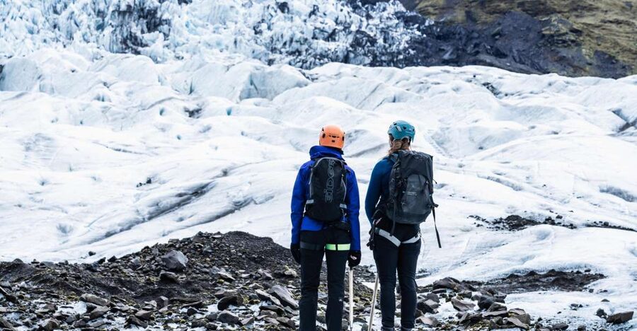 Vatnajökull: Short Glacier Encounter Walk with 4x4 Transfer - Crampons, helmets, and the first steps on Falljökull