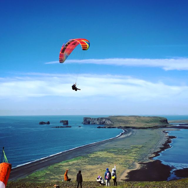 Vík: Paragliding Tandem Flight - Key points about flying above Vík