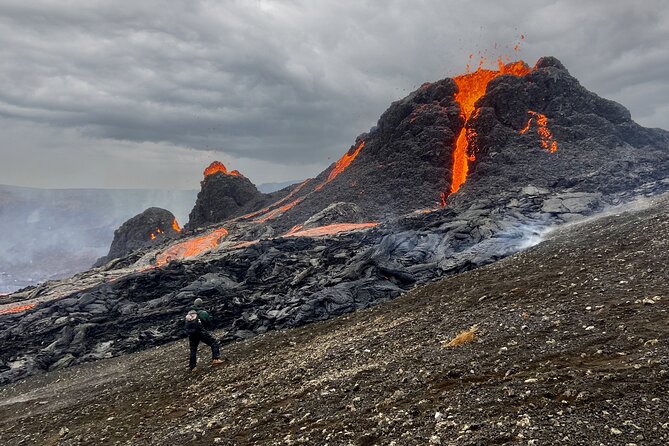 Volcano Hike and Grindavík Visit from Reykjavik - Who will enjoy this outing most?